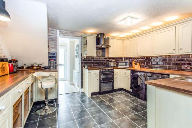 Kitchen/Breakfast