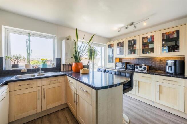 Thornhill Rise, Portslade, Brighton photo 4