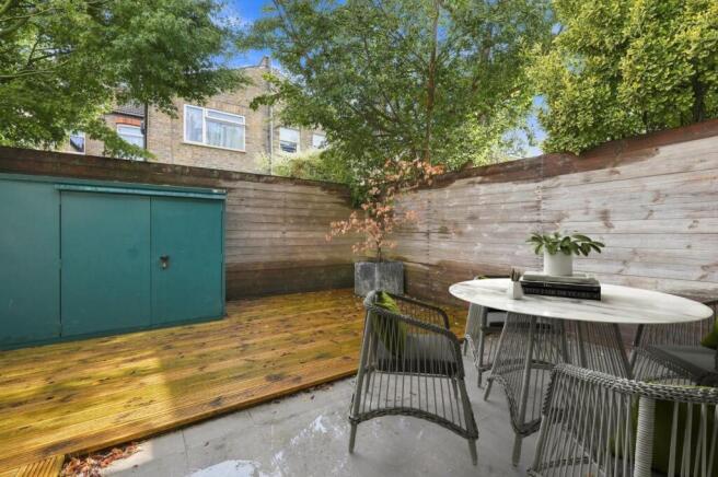 Balfern Grove, Central Chiswick, W4 photo 4