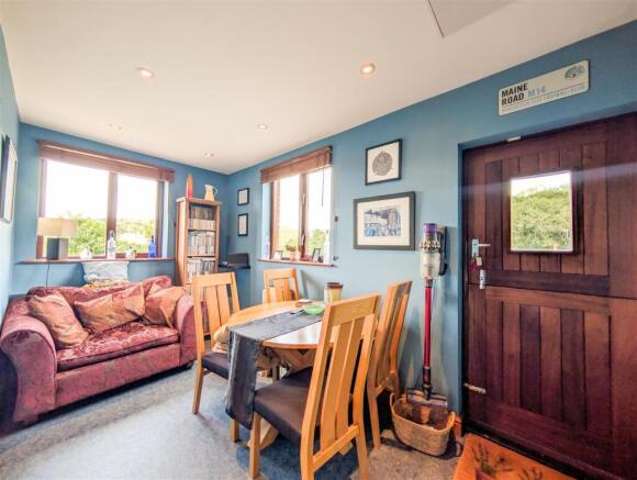 3 bed Detached for sale Image 11