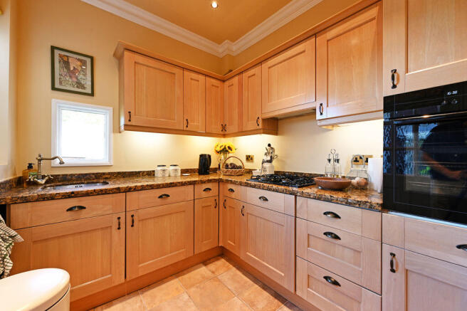 3 bed Terraced for sale Image 4