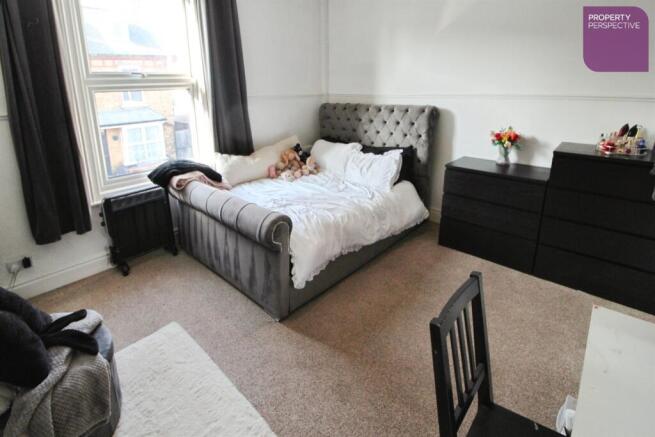 3 bed Terraced for sale Image 5