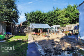 5, Alison Gardens, Bristol BS48 3LT
