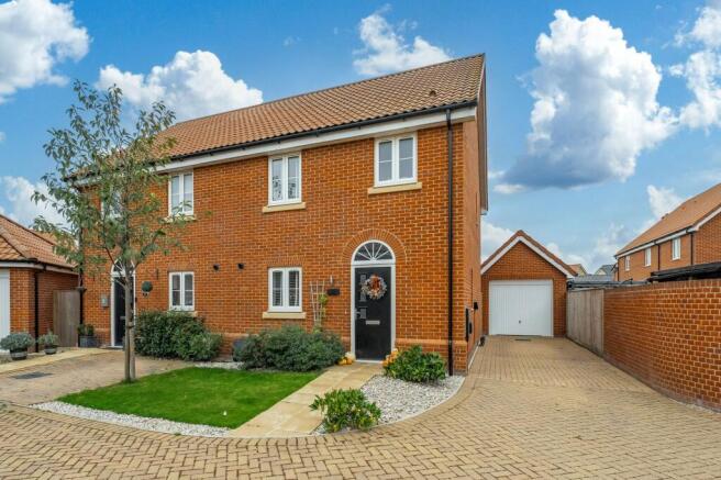 3-bed semi-detached on Rowan Drive, Dereham, £250,000