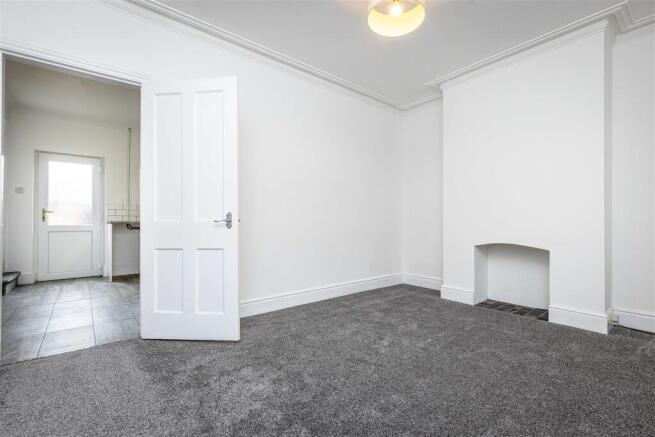 43 Wood St, Newark, Notts, NG24 1PN-6.jpg