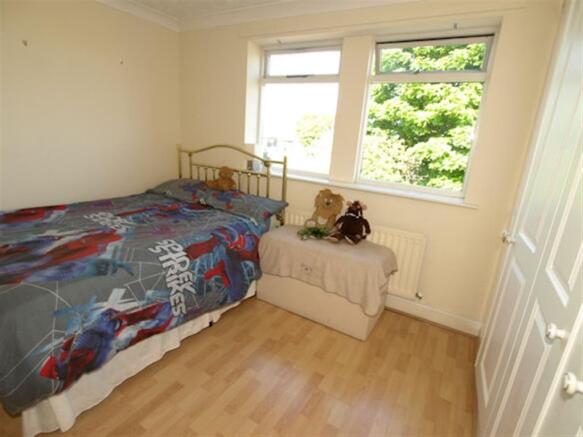 BEDROOM 2