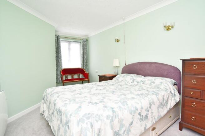 2 bed Flat for sale Image 5