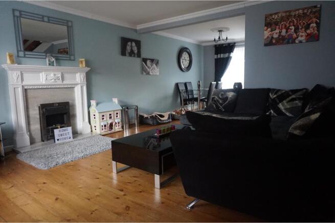 Lounge/Dining Room