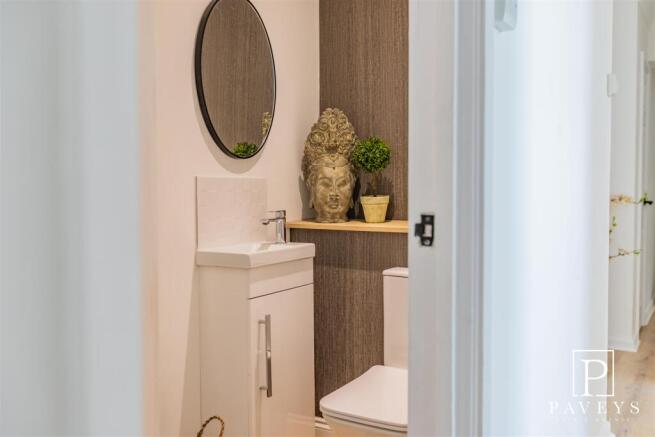 UTILITY ROOM & CLOAKROOM