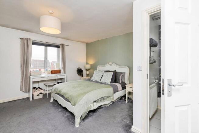 4 bed Terraced for sale Image 12