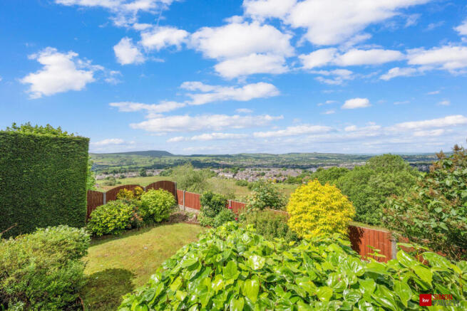 3 bed Terraced for sale Image 11