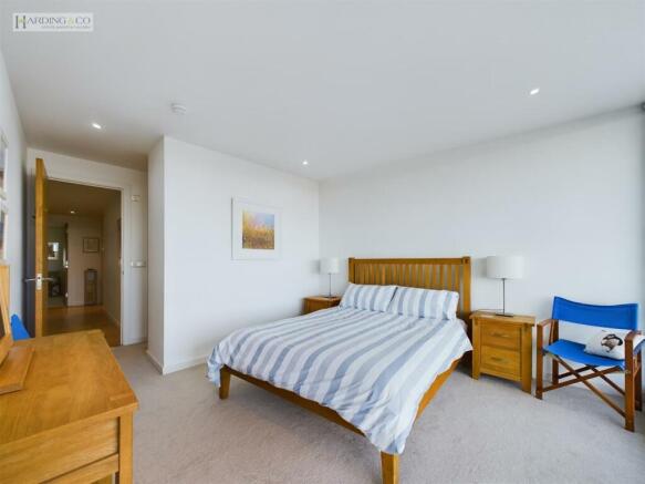 Bedroom 1 .2.jpg