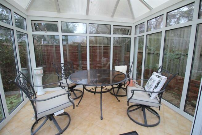 Filey Road, 16, summer house 2.JPG