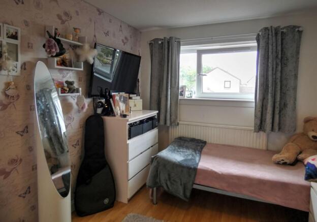 BEDROOM 2