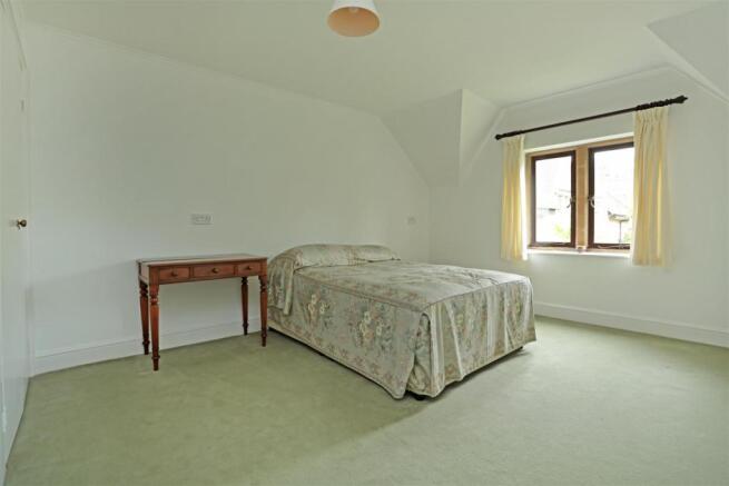 11 Manor Court fpz17
