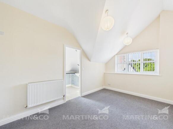 2 bed Flat to rent Image 6