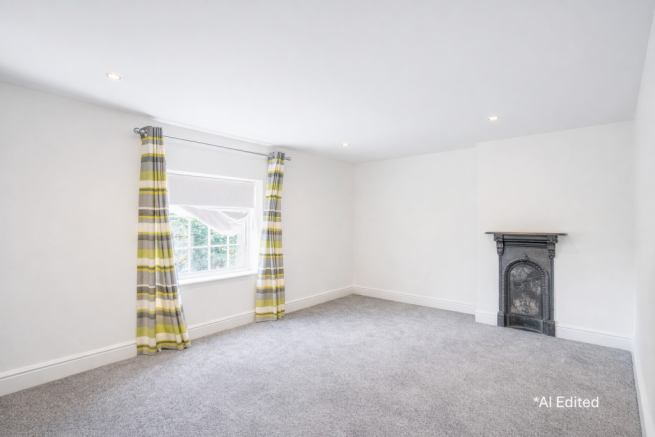 4 bed Detached for sale Image 8