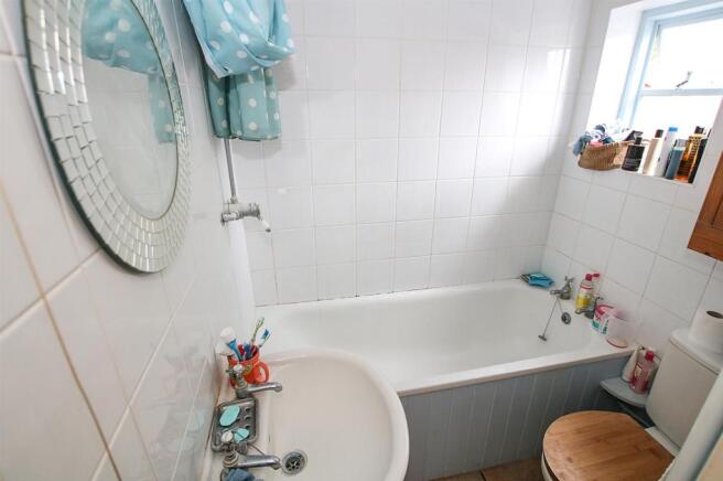Bathroom.jpg