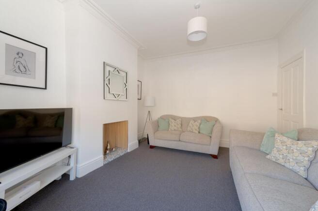 KITCHEN DINER AND LOUNGE