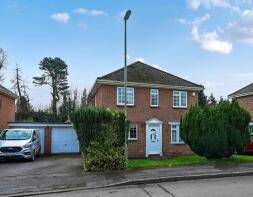 32, Wykeham Drive, Basingstoke RG23 8HW