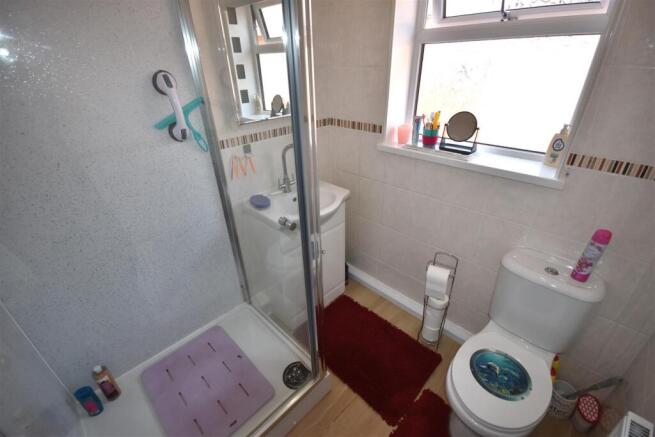 2 bed Detached Bungalow for sale Image 7
