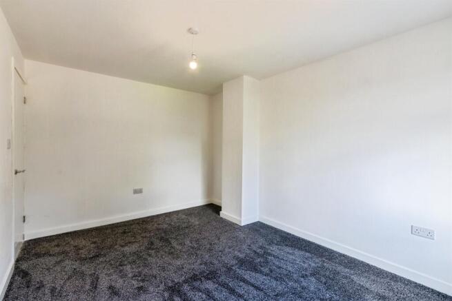 3 bed Semi-Detached for sale Image 10
