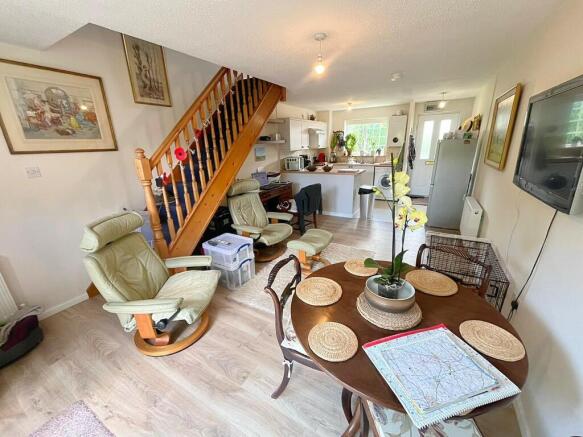 Lounge to Kitchen