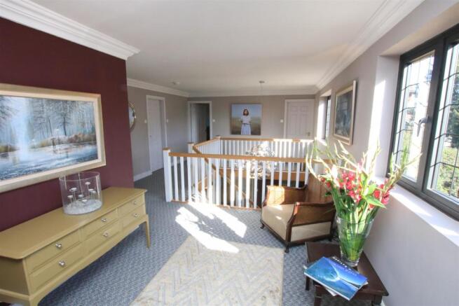 GALLERIED LANDING