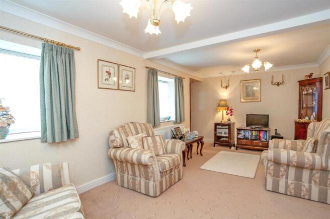 Sitting Room 2.jpg