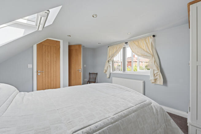 3 bed Detached for sale Image 11