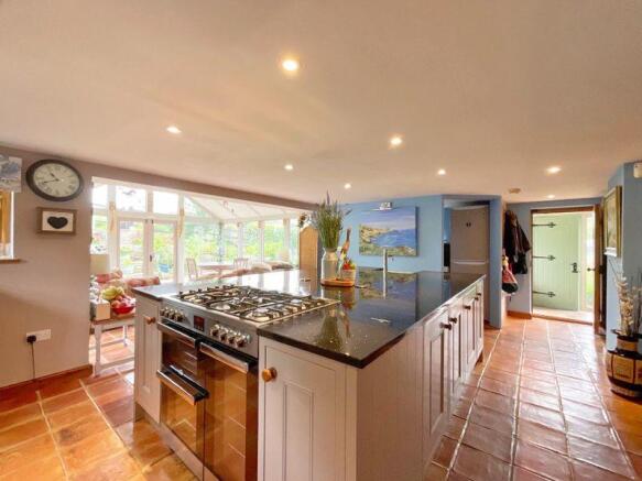 Kitchen/Dining...