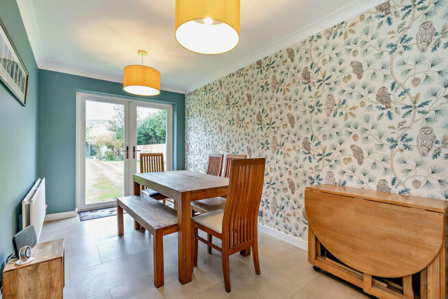 8587691-interior2...