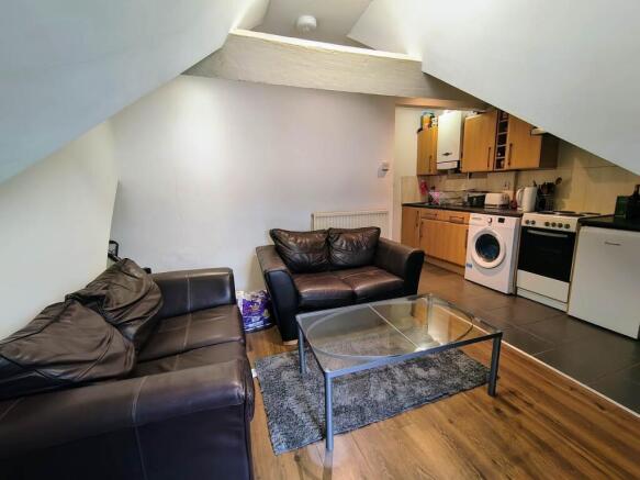 Living area (2)