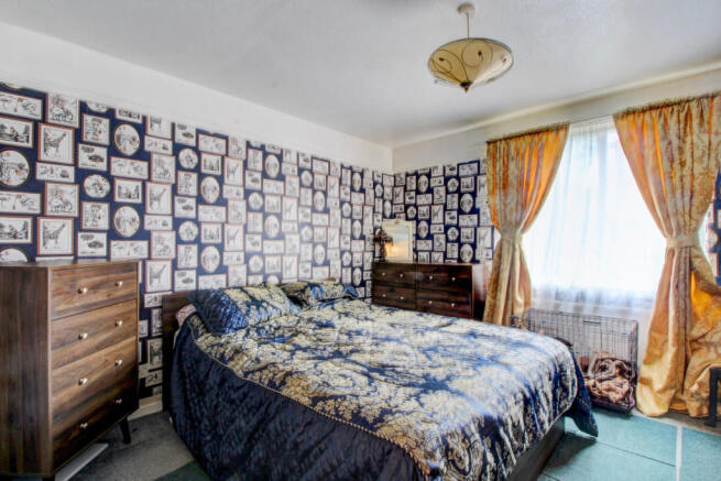 Master Bedroom (1)