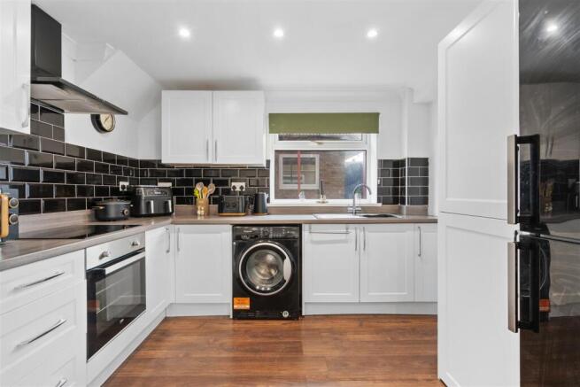 3 bed Semi-Detached for sale Image 5
