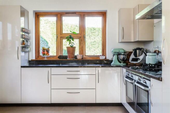 house. Partnership Shere