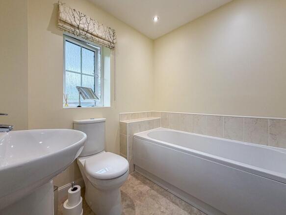 Aspen Grove, Burnopfield, Newcastle upon Tyne photo 4
