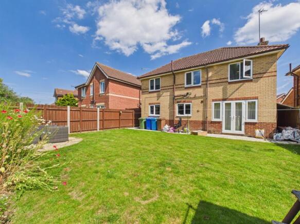 4 bed Detached for sale Image 11