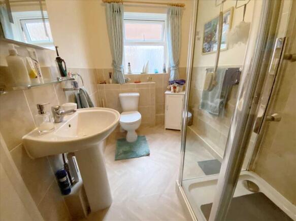 Shower Room: