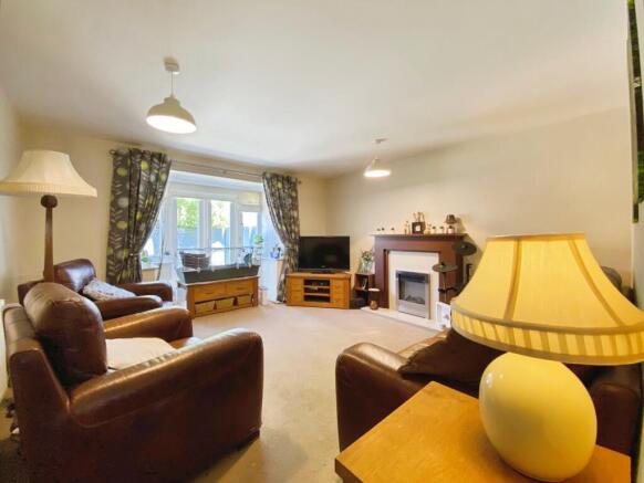 Mill Bank, Wrexham, LL11 photo 2