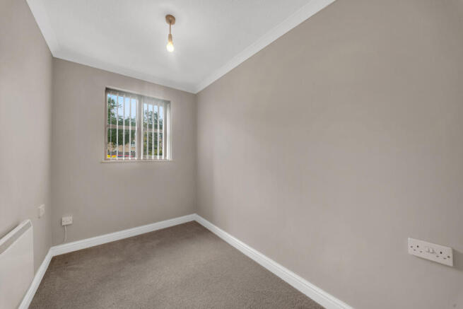2 bed Ground Flat for sale Image 9