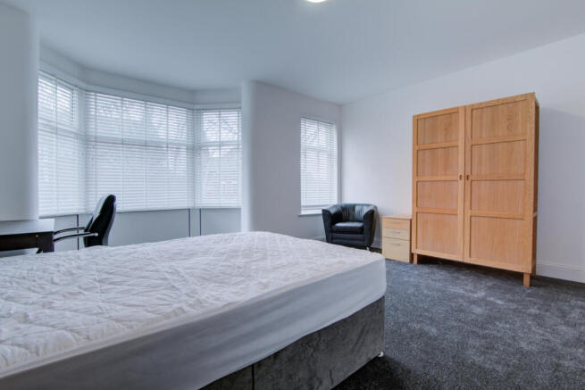 1 bed House Share to rent Image 8