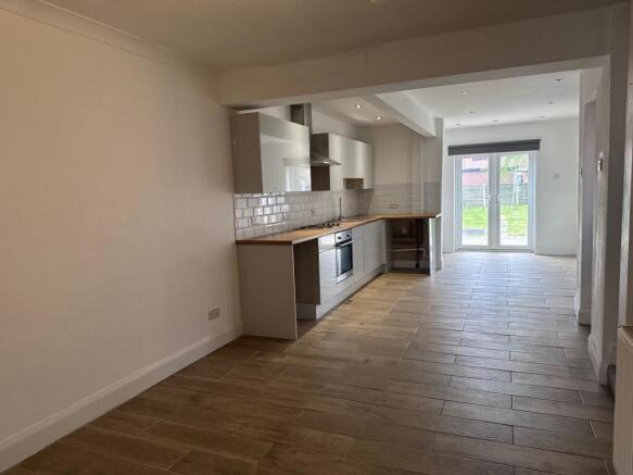 2 bed Semi-Detached for sale Image 4