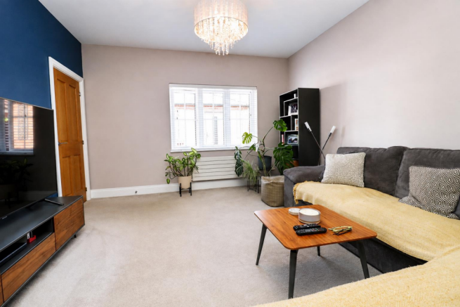 5 bed Detached for sale Image 6