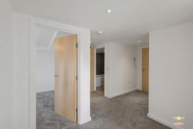 2 bed Apartment for sale Image 11