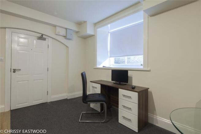 1 bed Apartment to rent Image 5