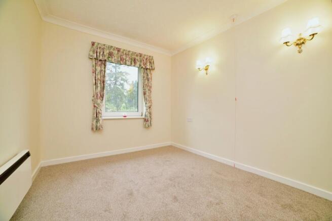 2 bed Apartment for sale Image 5
