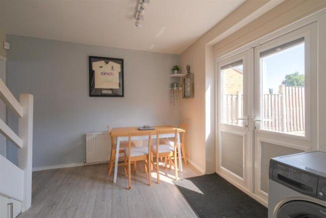 3 bed Semi-Detached for sale Image 9