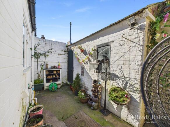 2 bed Terraced for sale Image 11