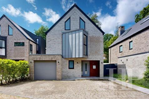Lakeview, Crawley, RH10